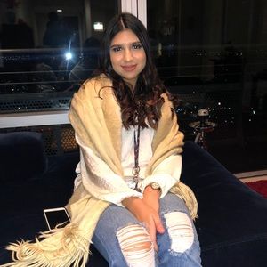 Meet your Posher, Marisol